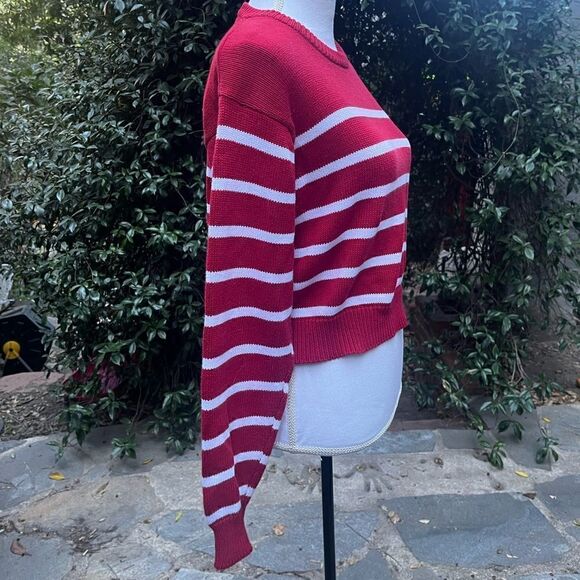 BRANDY MELVILLE CROPPED SWEATER RED WHITE STRIPES OS MADE IN ITALY - Picture 8 of 9